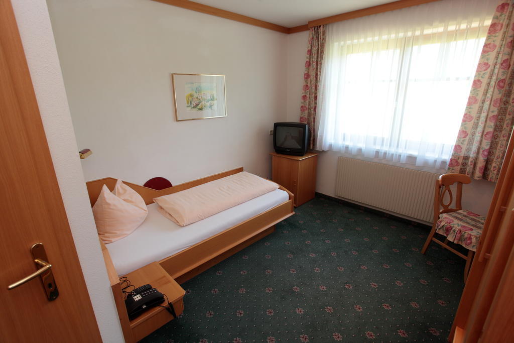 Gaestehaus Thomahan Фризах Экстерьер фото