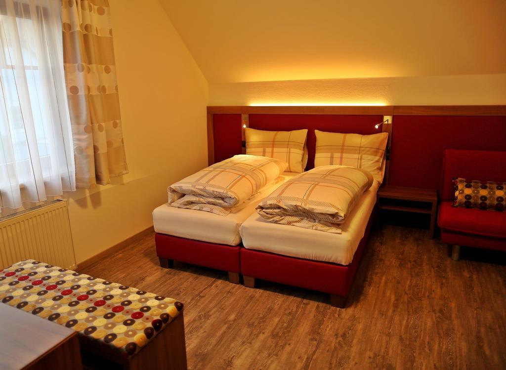 Gaestehaus Thomahan Фризах Экстерьер фото