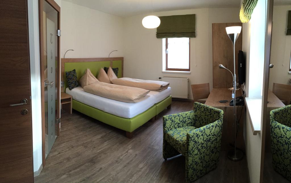 Gaestehaus Thomahan Фризах Номер фото